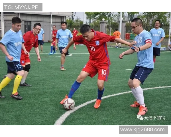 足球明星与新疆朋友的深厚情谊揭示了文化交流的无限可能